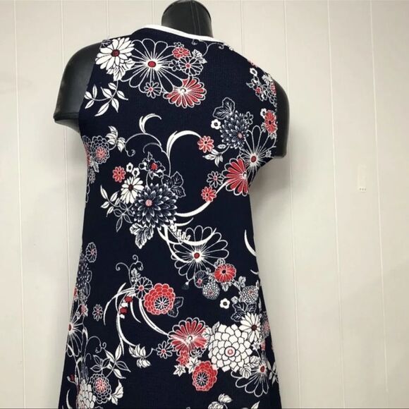 1960s / 1970s floral sleeveless dress in adorable flower pattern vintage - Picture 3 of 8